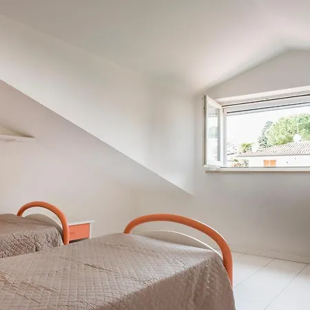 M350 - Marcelli, Trilocale Con Terrazzo In Zona Tranquilla Apartment Marcelli