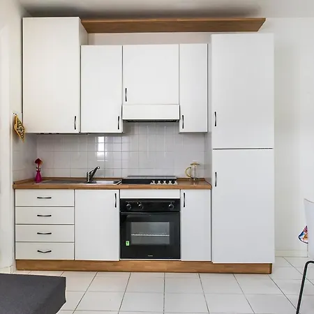 Apartment M350 - Marcelli, Trilocale Con Terrazzo In Zona Tranquilla