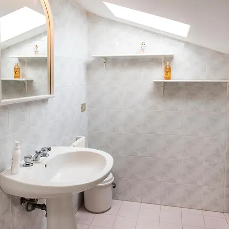 M350 - Marcelli, Trilocale Con Terrazzo In Zona Tranquilla Apartment Marcelli