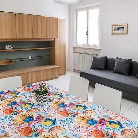 M350 - Marcelli, Trilocale Con Terrazzo In Zona Tranquilla * Marcelli