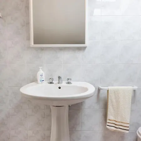 Apartment M350 - Marcelli, Trilocale Con Terrazzo In Zona Tranquilla Marcelli