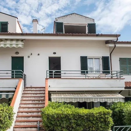 Apartamento M350 - Marcelli, Trilocale Con Terrazzo In Zona Tranquilla